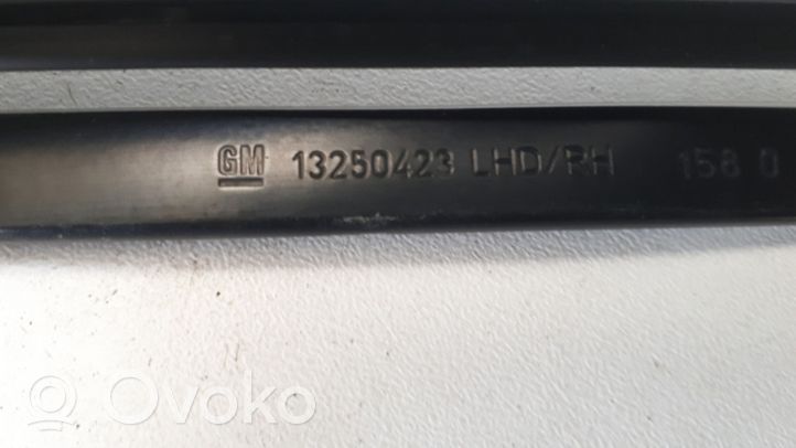 Opel Meriva B Priekinio stiklo valytuvų kojelė 13250423