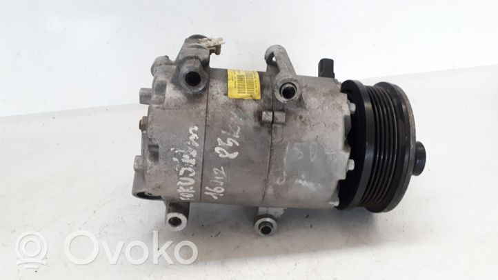 Ford Focus Ilmastointilaitteen kompressorin pumppu (A/C) AP319D629BA