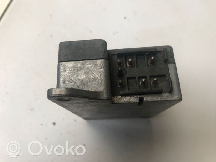 Mercedes-Benz W123 Airbag control unit/module 0038200610