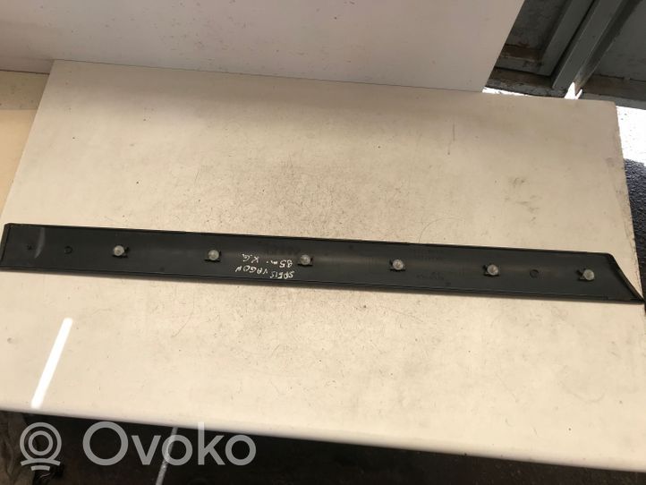 Mitsubishi Space Wagon Rear door trim (molding) MB667221