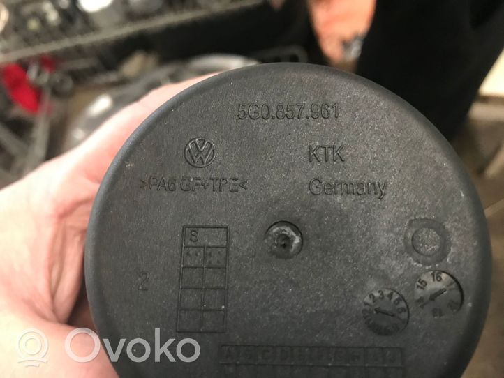 Volkswagen Golf VII Popielniczka przednia tunelu środkowego 5G0857961