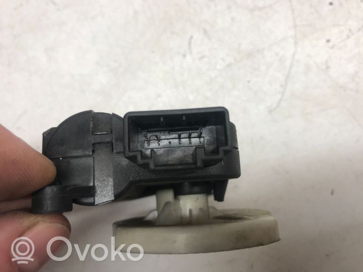 Audi A3 S3 8P Stellmotor Heizung Klima 8E1820511C