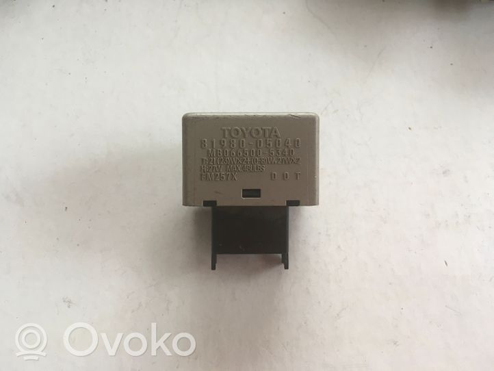 Toyota Avensis T250 Other relay 8198005040