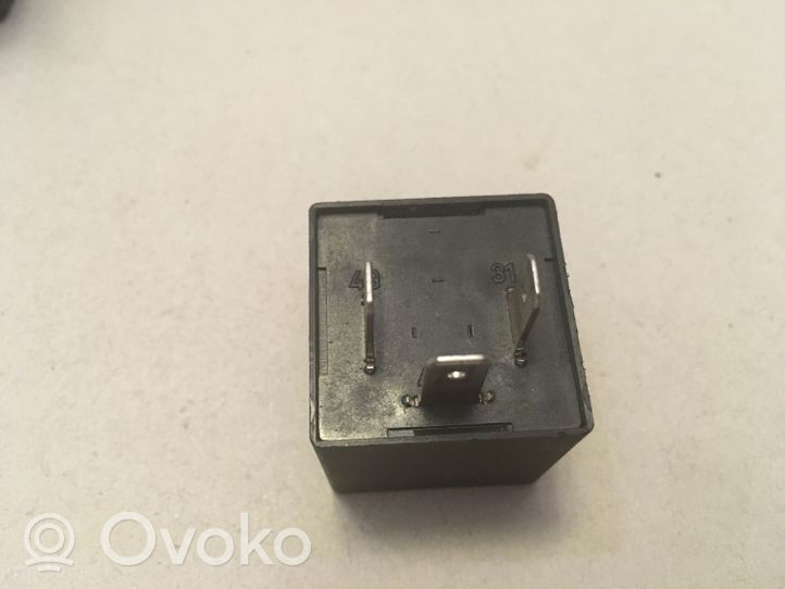 Volkswagen Polo III 6N 6N2 6NF Other relay 1H0953227