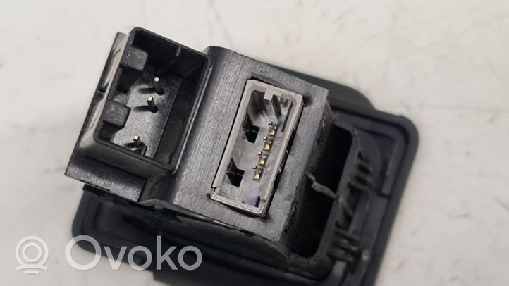 Nissan Micra USB socket connector 