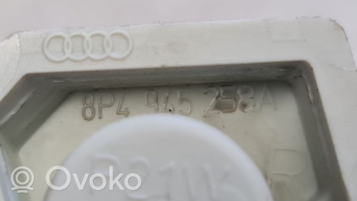 Audi A3 S3 8P Takavalon osa 8P4945258A