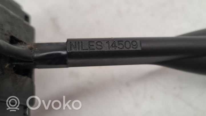 Nissan Almera N16 Leva/interruttore dell’indicatore di direzione e tergicristallo 9802A