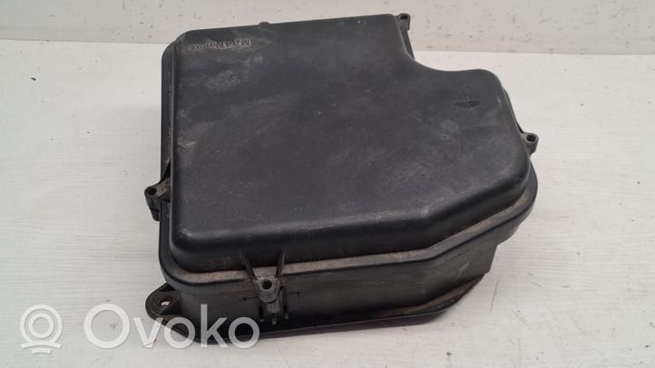 Volkswagen PASSAT B5 Saugiklių dėžė (komplektas) 8D1907355B