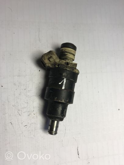 BMW 3 E30 Fuel injector 0280150208