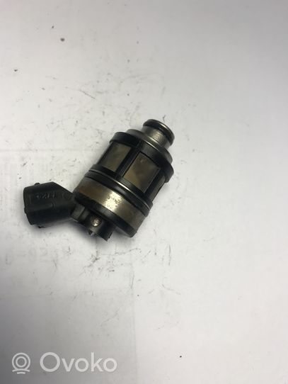 Subaru Legacy Injecteur de carburant JS4F3