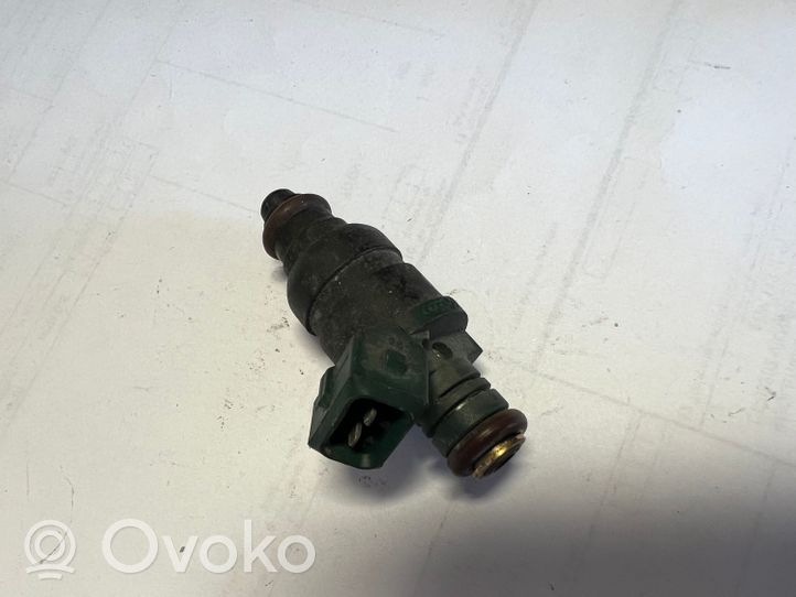 Audi A3 S3 8L Fuel injector 037906031AA