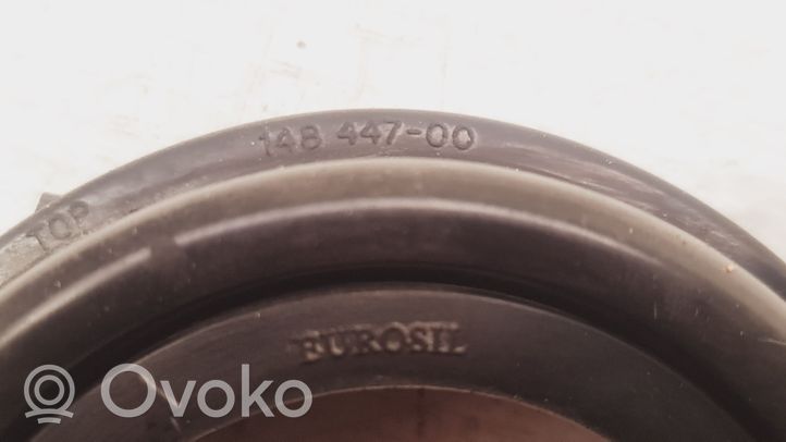 Opel Astra G Cache-poussière de phare avant 14844700