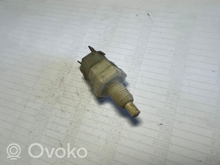 Opel Corsa B Brake pedal sensor switch 90059582