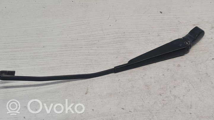 Toyota Avensis T220 Rear wiper blade arm 