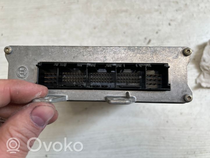 Audi A4 S4 B5 8D Sterownik / Moduł ECU 8D0907558A