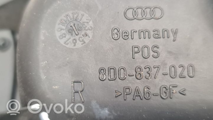 Audi A4 S4 B5 8D Klamka wewnętrzna drzwi przednich 8D0837020