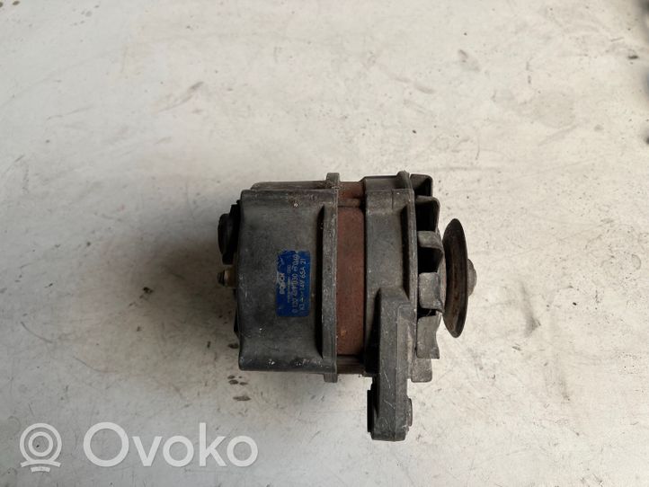 BMW 3 E30 Generatore/alternatore 0120489030