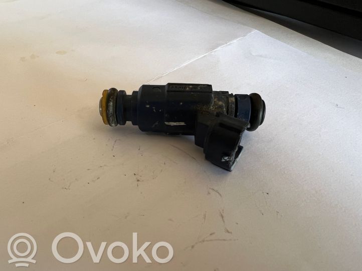 353102B000 KIA Pro Cee'd I Fuel injector, 5.00 € | RRR