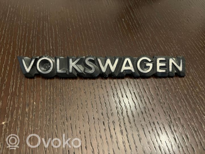 Volkswagen Golf I Logo/stemma case automobilistiche 321853685C