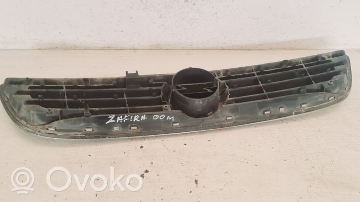 Opel Zafira A Etupuskurin ylempi jäähdytinsäleikkö 90580685