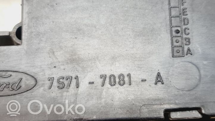 Ford Mondeo MK IV Kratka dolna zderzaka przedniego 7S7117B968D