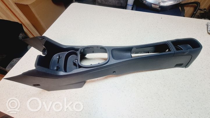 Opel Corsa D Center console 13184076