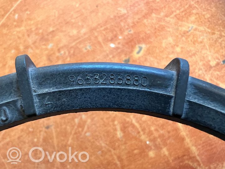 Citroen C4 I Anello/dado di bloccaggio della vite della pompa del carburante nel serbatoio 9633283880