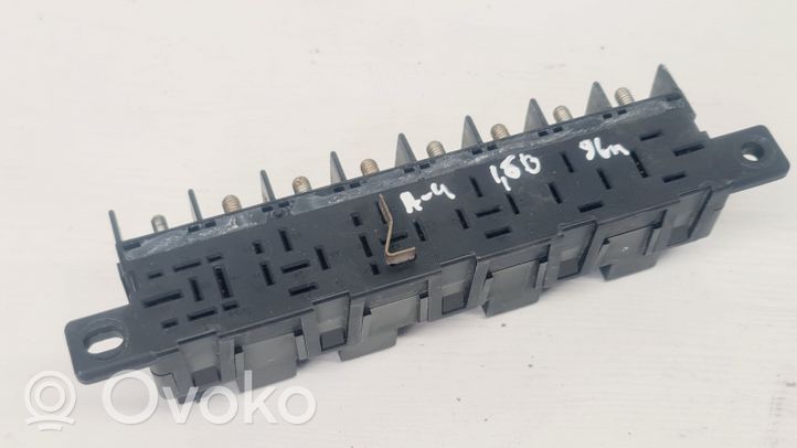 Audi A4 S4 B5 8D Fuse module 4A0941822