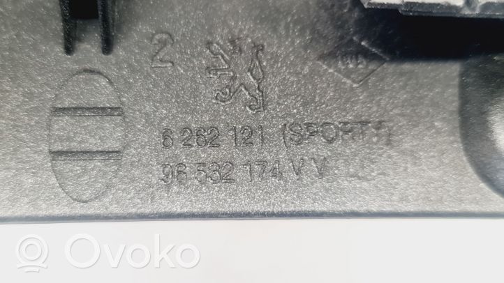 Peugeot 1007 Radion/GPS-laitteen pääyksikön kehys 9647541477