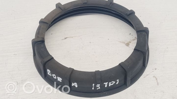 Volkswagen Bora Bague de verrouillage pour réservoir de carburant 321201375A