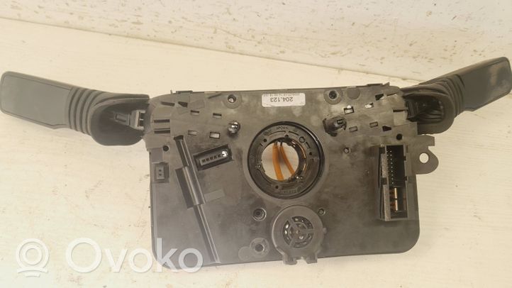 Opel Zafira B Manetka / Przełącznik kierunkowskazów wycieraczek 13236783