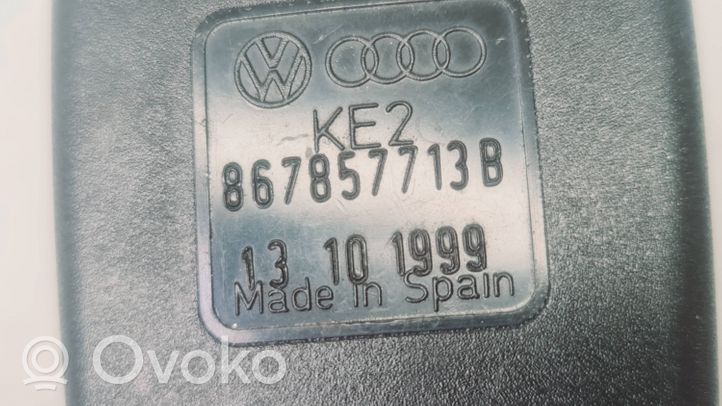 Seat Ibiza II (6k) Klamra środkowego pasa bezpieczeństwa fotela tylnego 867857713B