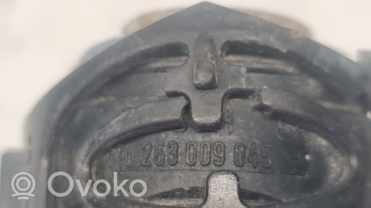 Opel Zafira A Pysäköintitutkan anturi (PDC) 0263009045