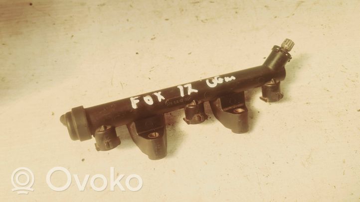 Volkswagen Fox Listwa wtryskowa 03D133329B