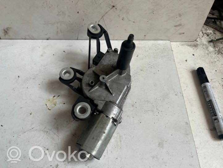 Volkswagen Fox Takalasinpyyhkimen moottori 5Z6955711