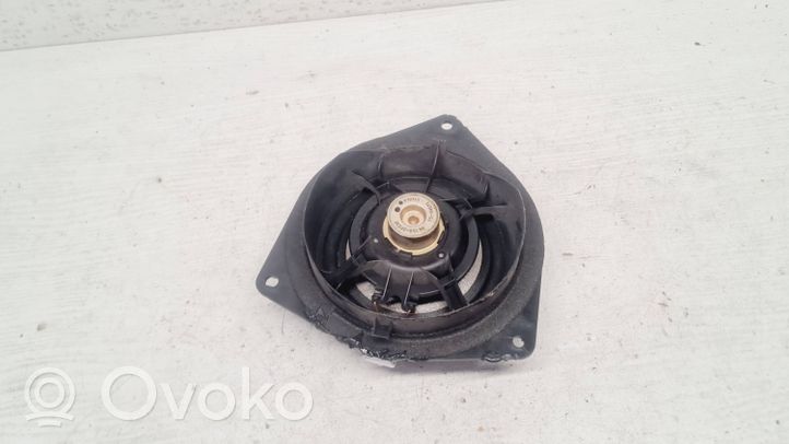 Toyota Corolla Verso AR10 Takaoven kaiutin 861600F030