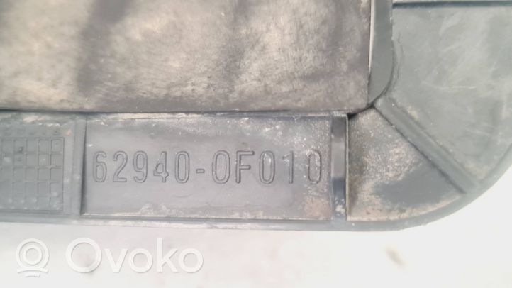 Toyota Corolla Verso AR10 Évent de pression de quart de panneau 629400F010