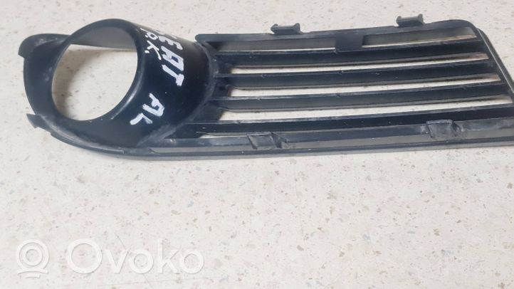 Ford Galaxy Front fog light trim/grill 7M7853683A