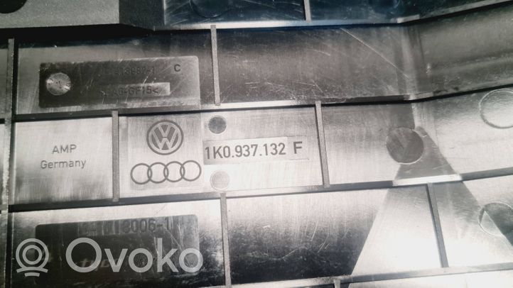 Audi A3 S3 A3 Sportback 8P Coperchio scatola dei fusibili 1K0937132F