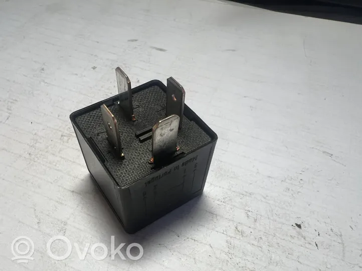 Audi A6 S6 C6 4F Other relay 8K0951253