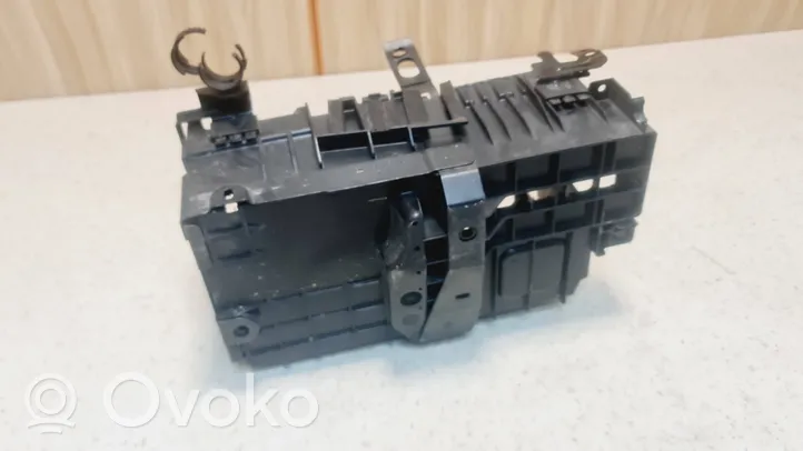 Opel Astra J Vassoio batteria 13354420