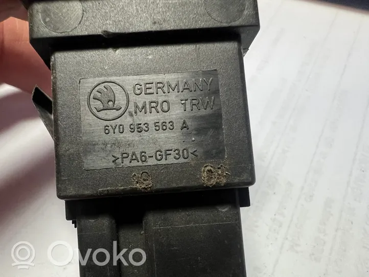 Skoda Fabia Mk1 (6Y) Interrupteur de siège chauffant 6Y0953563A