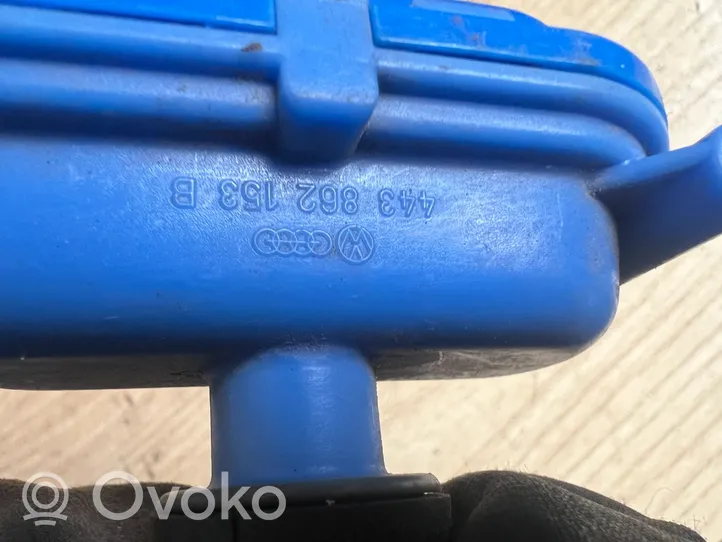 Audi 80 90 B2 Keskuslukituksen alipainepumppu 443862153B