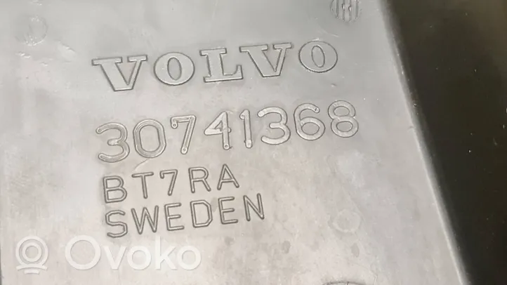 Volvo V70 Деталь (детали) канала забора воздуха 30741368