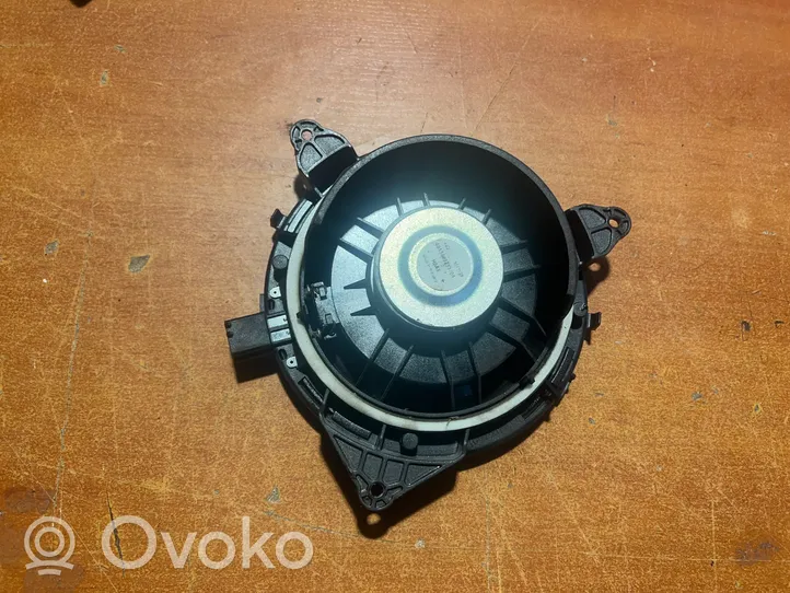 Volvo V70 Takaoven kaiutin 30679498