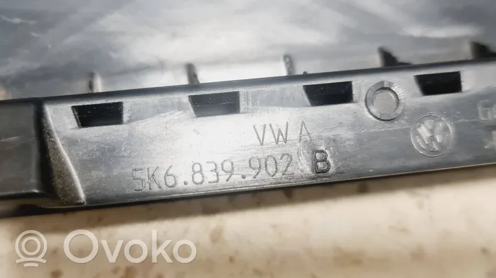 Volkswagen Golf VI Listwa / Uszczelka szyby drzwi tylnych 5K6839902B