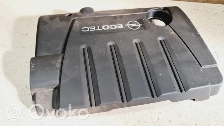 Opel Zafira B Engine cover (trim) 55558384