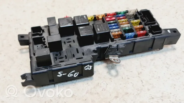 Volvo S60 Fuse module 8678449