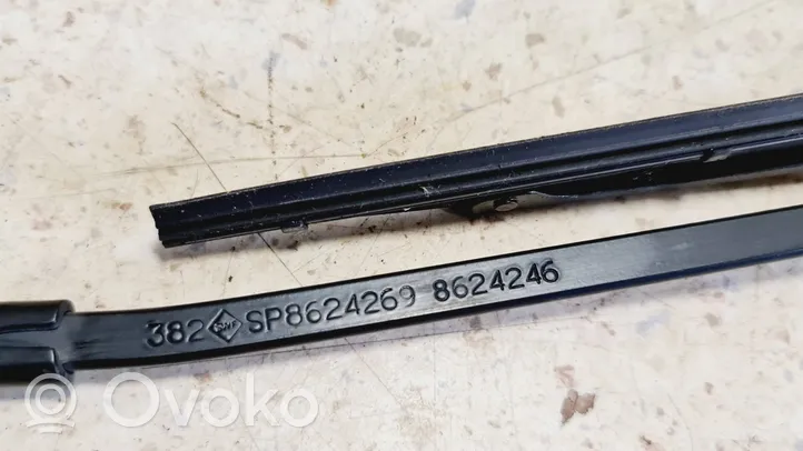 Volvo S60 Braccio della spazzola tergicristallo anteriore 8624246