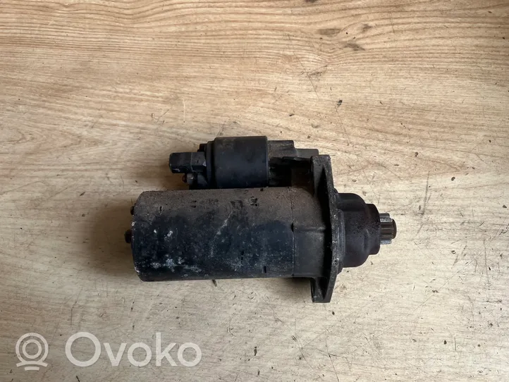 Volkswagen Golf III Starter motor 02A911023R